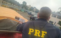 PRF apreende caminhão carregado com cigarros paraguaios em Ponta Grossa (PR)