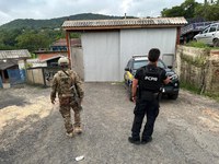 PRF e PCPR prendem 12 pessoas e desmantelam organização ligada a saques de cargas no Paraná