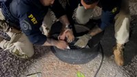 PRF e PM apreendem cocaína escondida dentro de pneus de caminhonete no Paraná