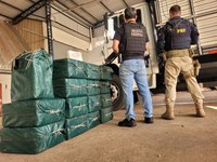 PRF e Receita Federal apreendem meia tonelada de cocaína no Paraná