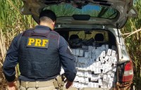 PRF apreende minivan recheada de cigarros no Paraná