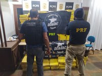 PRF e PCPR apreendem uma tonelada de maconha em Cascavel (PR)