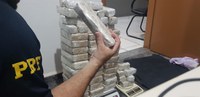 PRF apreende R$ 5,4 milhões em pasta base de cocaína no Paraná