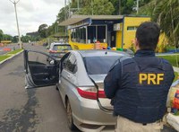 PRF recupera dois veículos clonados no Paraná