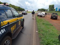 Durante um único dia, PRF recupera quatro carros e duas motocicletas na região de fronteira do Paraná