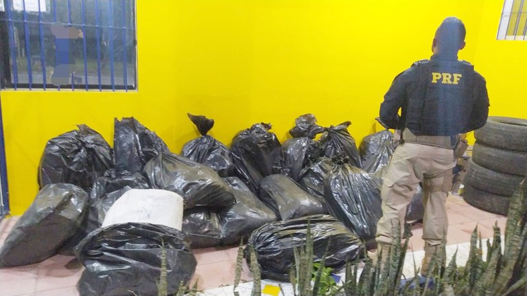 Homem é detido com 290 Kg de maconha em Arcoverde