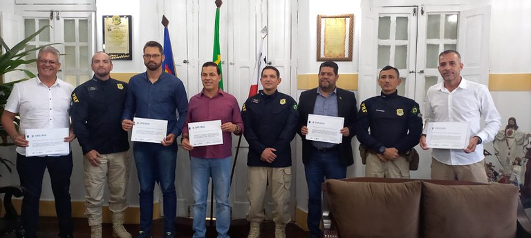 PRF entrega diplomas a gestores municipais em Garanhuns