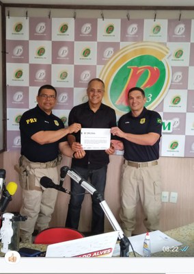 radio petrolina.jpg