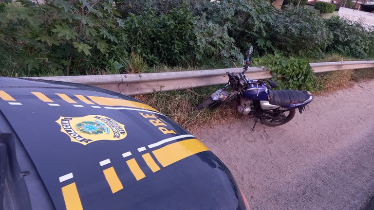 PRF detém homem com moto furtada horas antes em Garanhuns