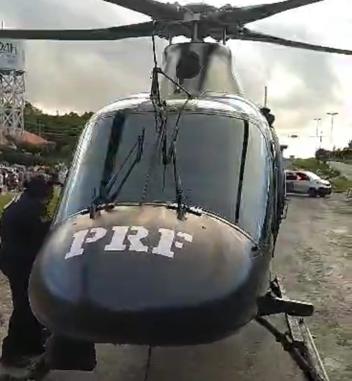Bebê de 2 meses com problema respiratório é transportado de helicóptero de Olinda para Palmares