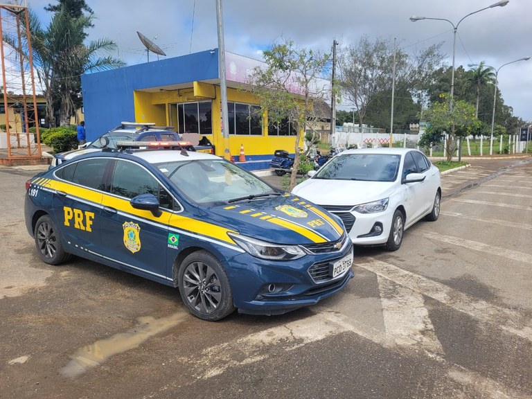 Carro com registro de apropriação indébita é recuperado pela PRF em Garanhuns