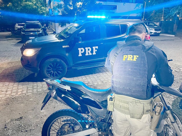 PRF recupera moto roubada durante Operação Festejos Juninos em Caruaru