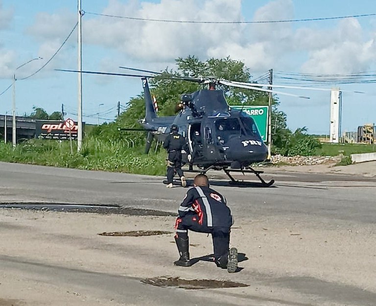 PRF e SAMU realizam simulado de resgate aeromédico em Goiana