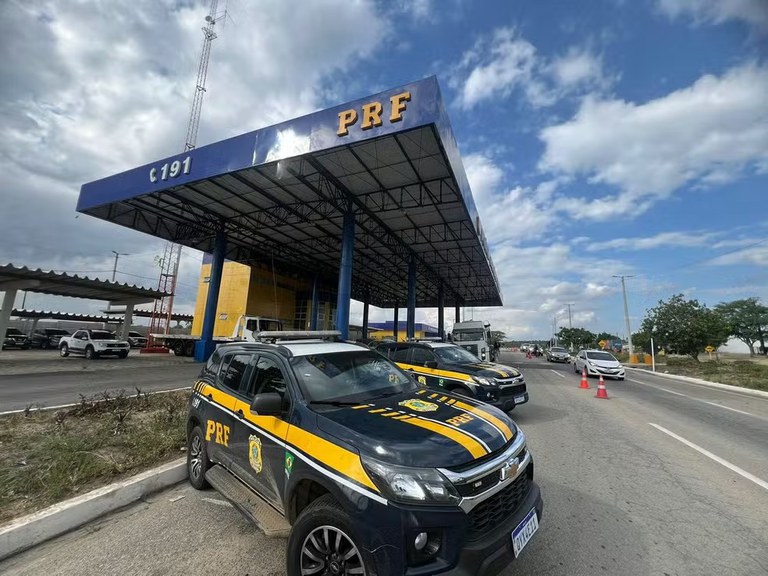 Delegacias da PRF recebem visita do superintendente em Pernambuco