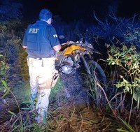 PRF recupera moto minutos depois do roubo na BR-101