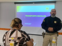 PRF realiza palestra sobre transporte escolar em Jaboatão dos Guararapes