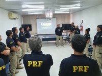 PRF realiza atualização para instrutores em Pernambuco