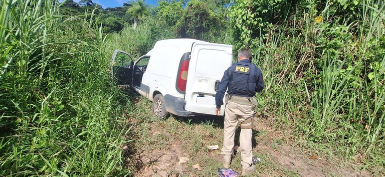 PRF recupera três veículos na BR-232 em Pernambuco