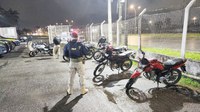 Operação recolhe 12 motocicletas durante "rolezinho" na BR 101