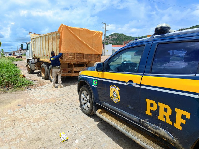 PRF realiza operação com foco no descanso dos motoristas profissionais em Pernambuco