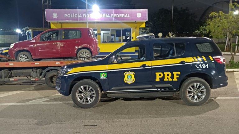 Carro roubado em São Bento do Una é recuperado horas depois pela PRF em Garanhuns