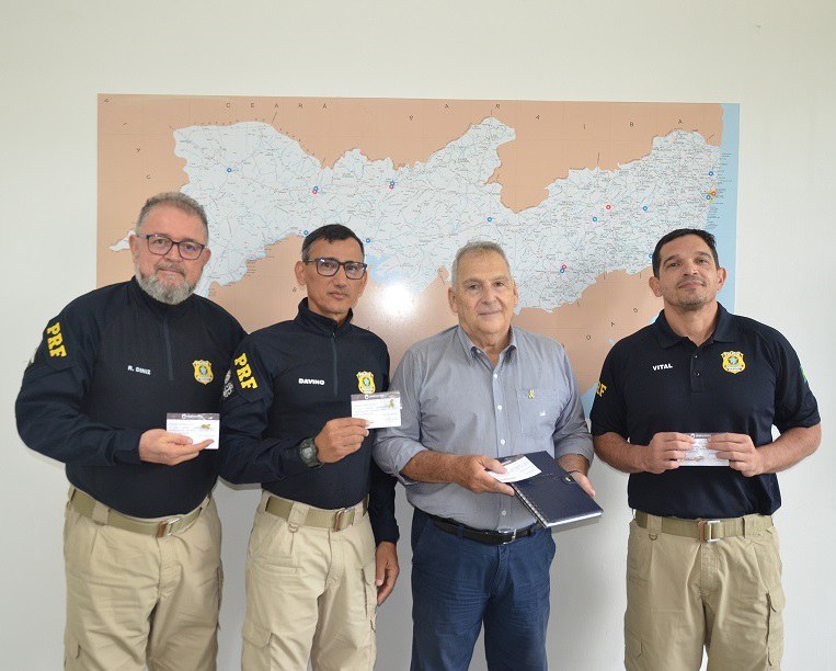 PRF recebe visita do Coordenador do Movimento Maio Amarelo em Pernambuco