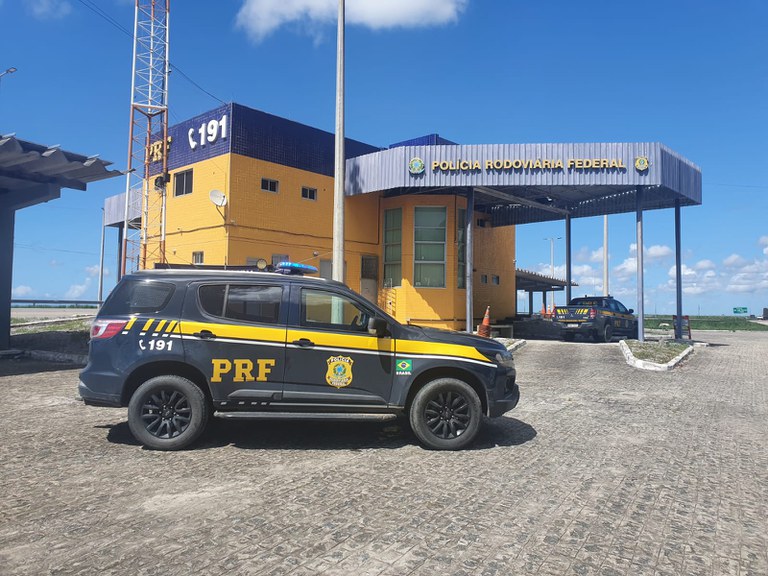 PRF detém motorista suspeito de apropriação indébita em Igarassu