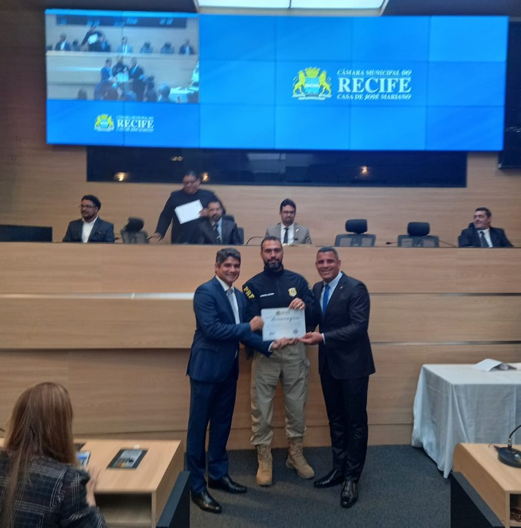 PRF é homenageada por campanha solidária na Câmara Municipal do Recife