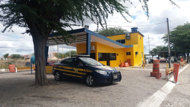 PRF recupera em Sertânia carga de placas solares roubada em João Pessoa