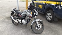 PRF recupera carro e moto roubados no Agreste de Pernambuco