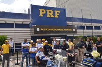 Ação Pedal Legal é realizada em frente à PRF no Recife