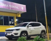 Carro furtado de locadora de Natal é recuperado pela PRF em Garanhuns