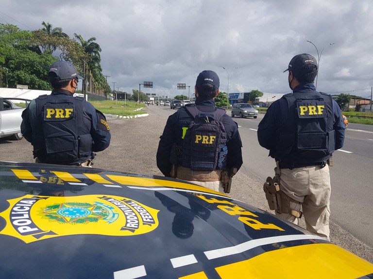 PRF intensifica fiscalização durante Operação Nossa Senhora Aparecida em Pernambuco