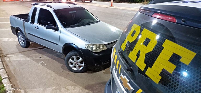 Roubada há mais de 4 anos, caminhonete é recuperada pela PRF em Garanhuns