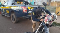 Em Batalha/PI, PRF recupera motocicleta roubada no Maranhão