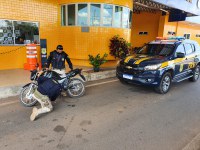 Motocicleta adulterada é apreendida e condutor inabilitado é preso pela PRF em Floriano