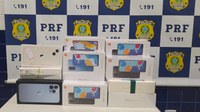 Em Floriano, PRF apreende 25 smartphones importados ilegalmente