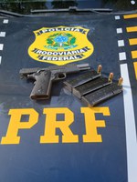 Em Picos, PRF prende homem com carro furtado e arma de fogo