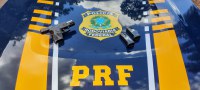 Arma de fogo é encontrada em veículo durante fiscalização da PRF em Parnaíba (PI)