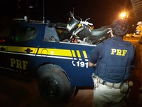 Após se envolver em acidente, motocicleta roubada em São Paulo é apreendida pela PRF em Ipiranga do Piauí (PI)