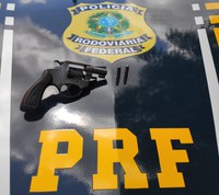 PRF prende homem por porte ilegal de arma de fogo