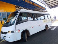 Motorista sem curso específico para conduzir transporte escolar é flagrado conduzindo ônibus escolar em Valença do Piauí (PI)