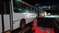 PRF no Piauí apreende cinco ônibus irregulares pertencentes à empresa de Brasília (DF) procurada pela justiça