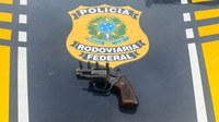PRF flagra motorista na contramão e apreende arma de fogo irregular em Gilbués (PI)