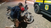 PRF no Piauí apreende motocicleta com sinais de adulteração e prende homem por receptação em Esperantina (PI)