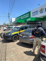 Em menos de 01 hora após o registro do B.O., a PRF no Piauí recupera carro roubado em Teresina