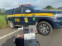 Em Elesbão Veloso/PI: Após se envolver em acidente sem vítimas, caminhoneiro embriagado é preso pela PRF na BR 343