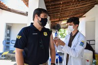 Polícia Rodoviária Federal no Piauí inicia a vacinação de todos os policiais no Estado