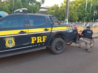 Em Batalha/PI: Homem acusado de Receptação é preso pela PRF na BR 222 com motocicleta roubada há 14 anos
