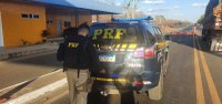 Em Floriano/PI: PRF cumpre mandado de prisão na BR 230 e prende homem que estava foragido da Justiça do estado do Piauí